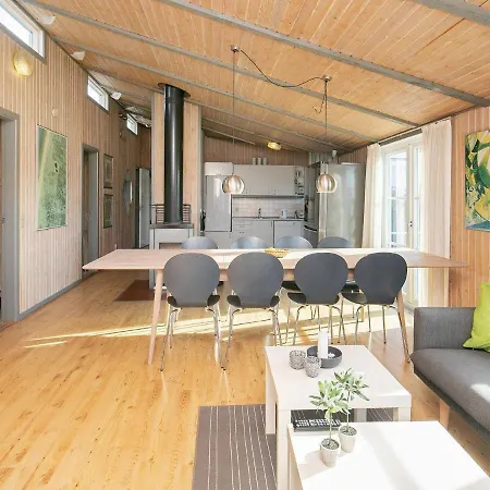 Four-bedroom Holiday In 10 Vejers Strand