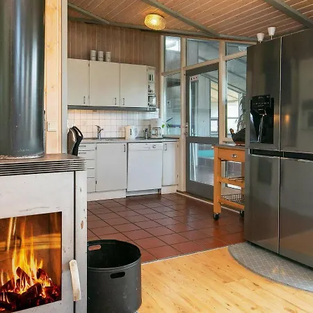 Four-bedroom Holiday In 10 Dom wakacyjny *