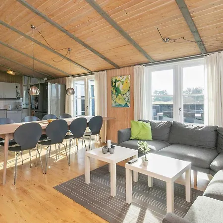 Four-bedroom Holiday In 10 Vejers Strand